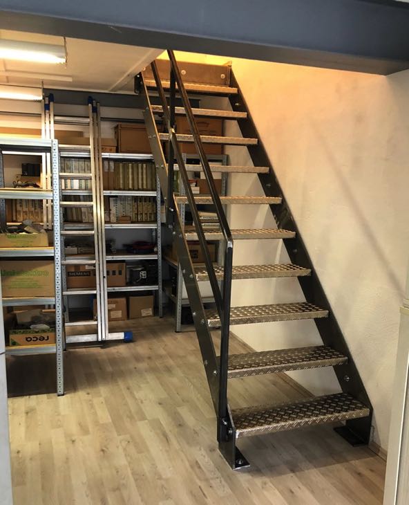 RIKU Treppe innen 1 r